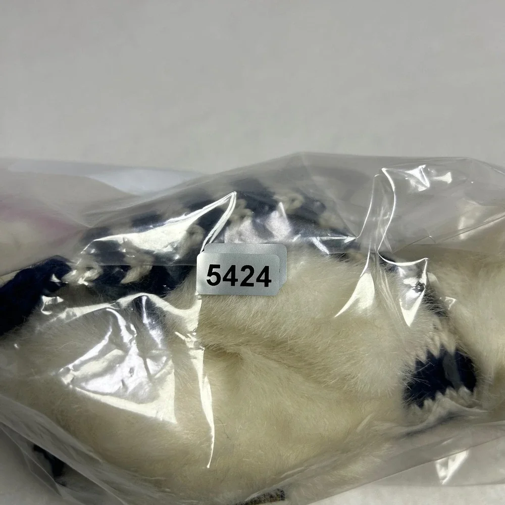 Collectable Boyds Bears & Friends  Small White‎ Polar Bear Scarf Mittens